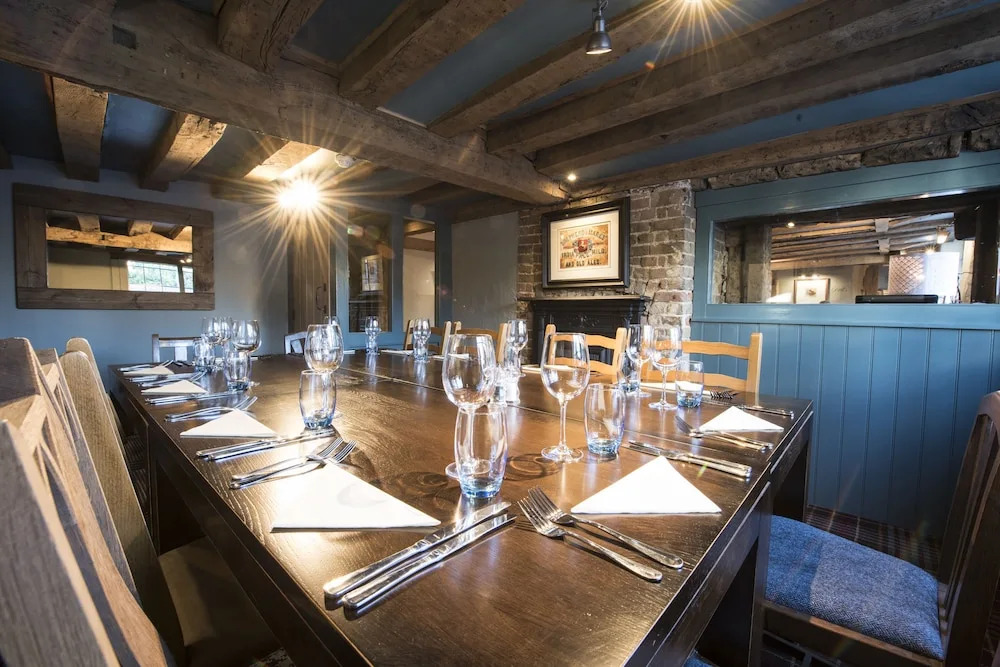 The Ostrich Inn London Heathrow