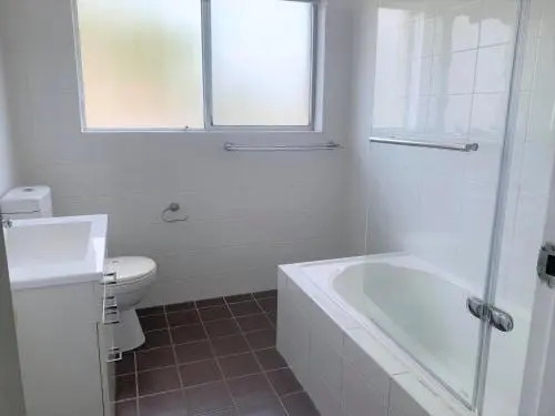 3 'Silvana Court', 26 Ajax Avenue - Neat Unit With Air Conditioning