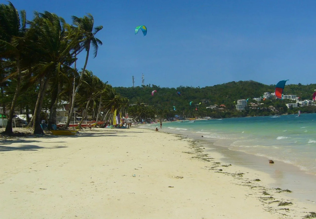 Sunrise Palais Boracay