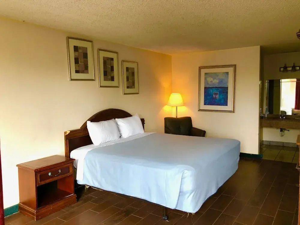 Bossier Inn and Suites