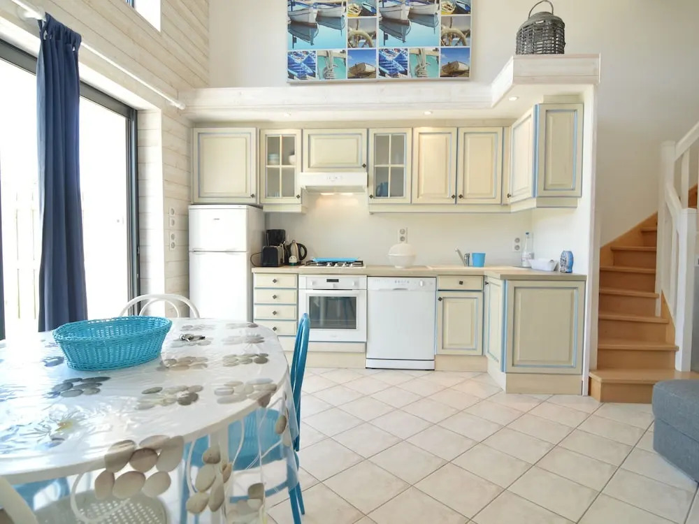 Quaint Holiday Home in Chateau-d'Olonne near Sea