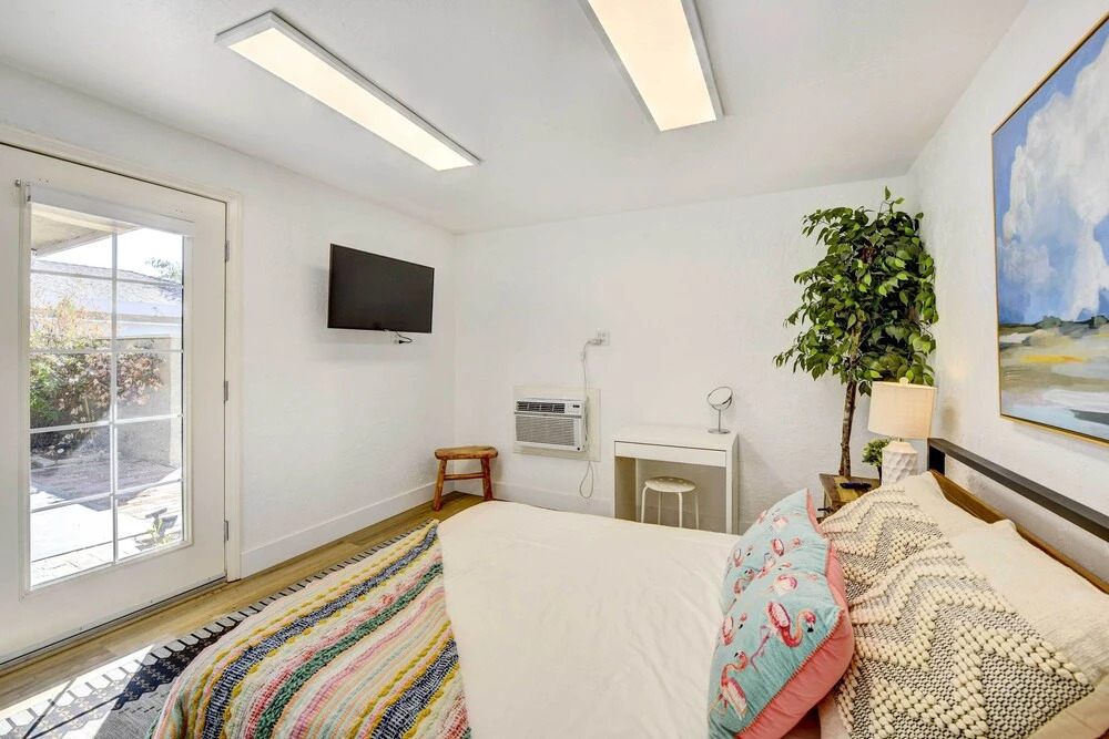 Tranquil Home w/ Pool - 14 Mi to Joshua Tree!