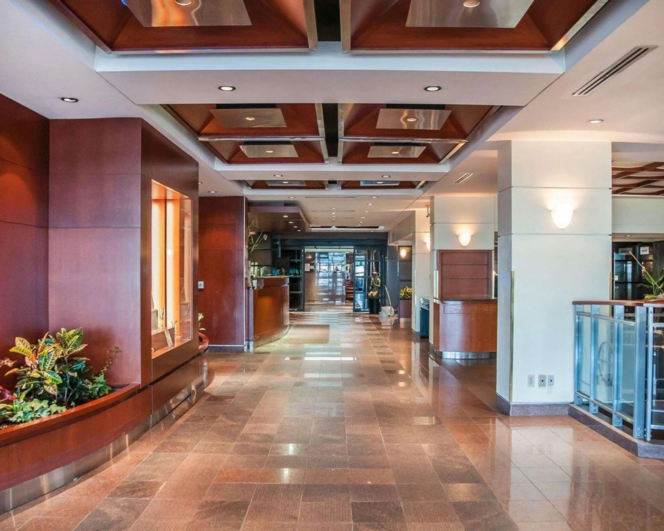 Quality Hotel Dorval Aeroport