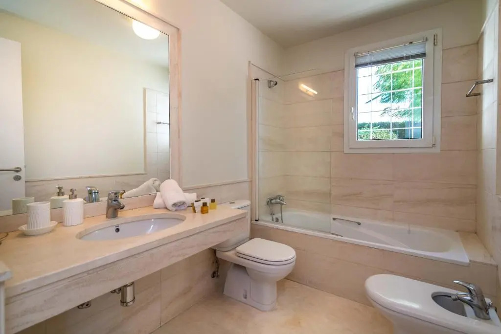 VACATION MARBELLA I Guadalmina Golf Front Villa, Private Pool, Cinema Room, TOP location, Close to the Beach and Puerto Banus