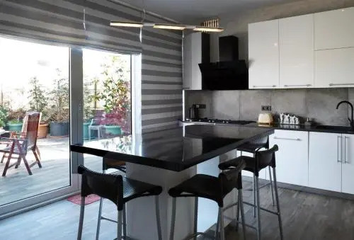 Wehost-Dream Penthouse