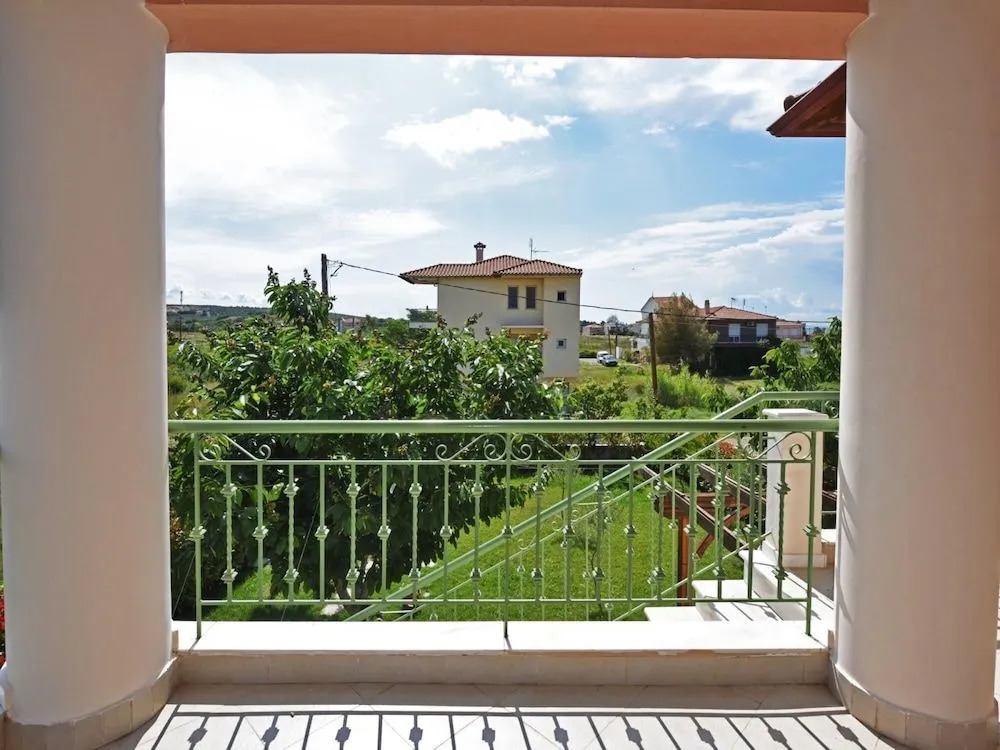 Fotinia Beach House 1st floor - Dionysiou Beac...
