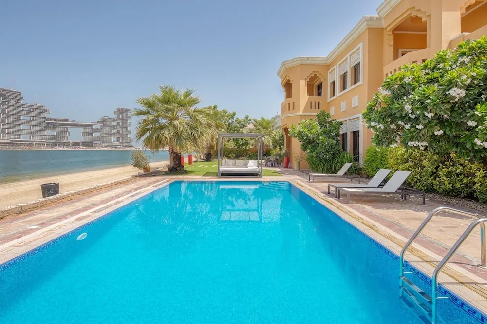 Prvt Pool Beach in Luxury Palm Jumeirah Villa
