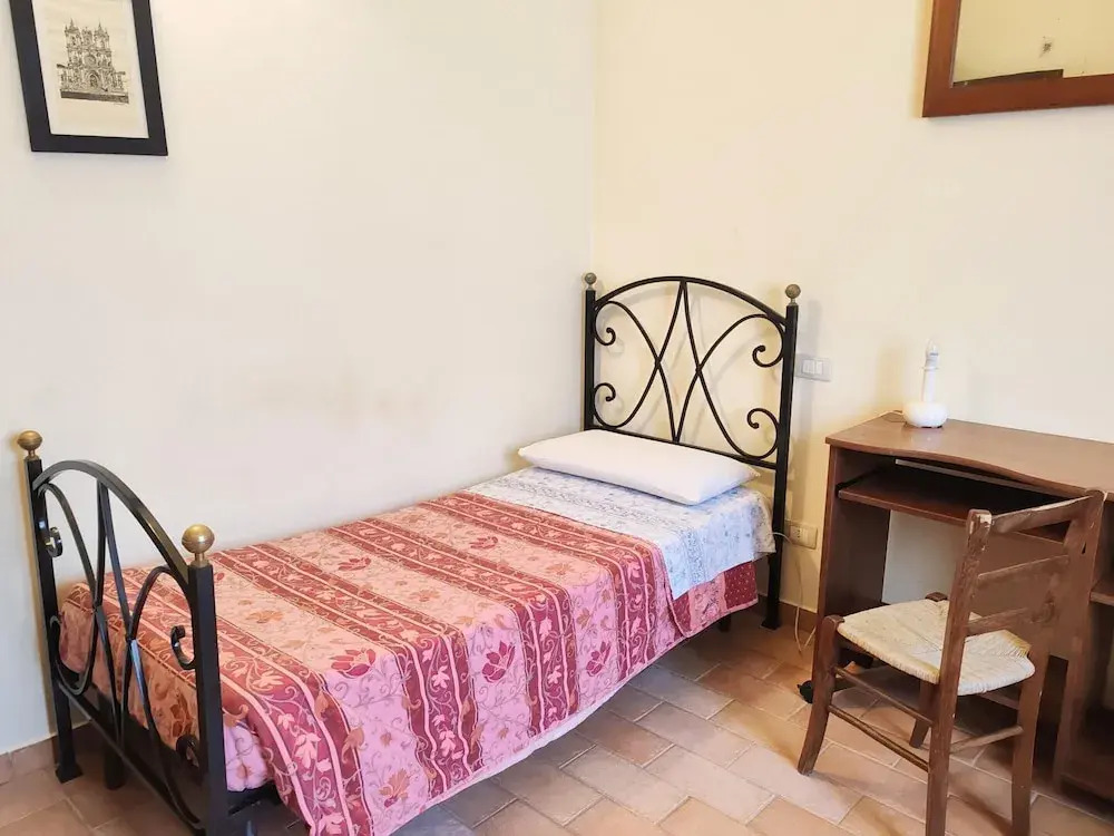 Farmhouse in Giano Dell'umbria with Hot Tub, Swimming Pool