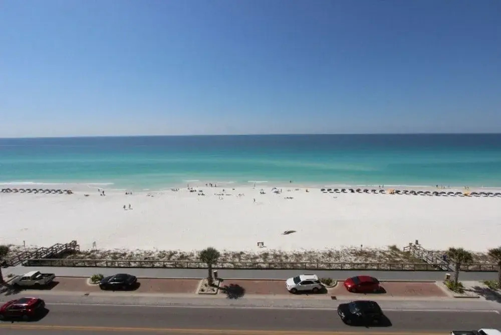 Majestic Sun 707A - 1 Br condo by RedAwning