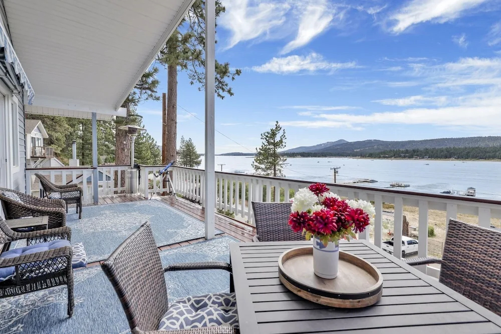 2173-north Shore Chalet 4 Bedroom Home by RedAwning