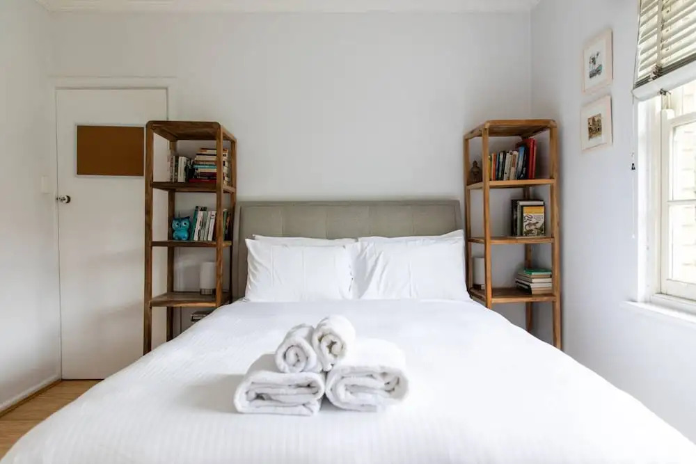 Retro 1 Bedroom Apartment In Melbourne's Hawthorn