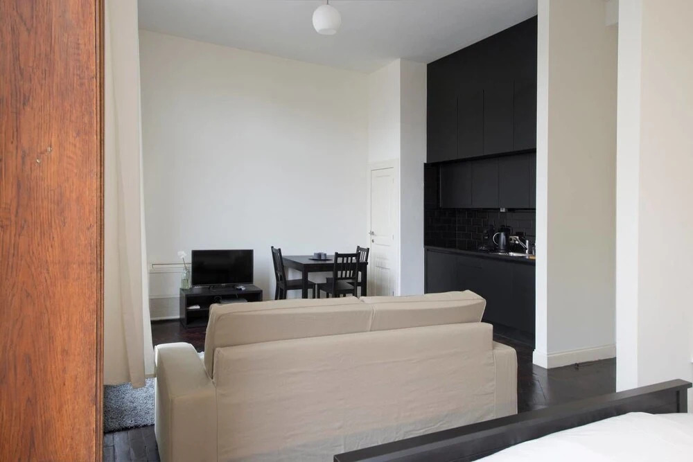 Saint Pauls Suite 6
