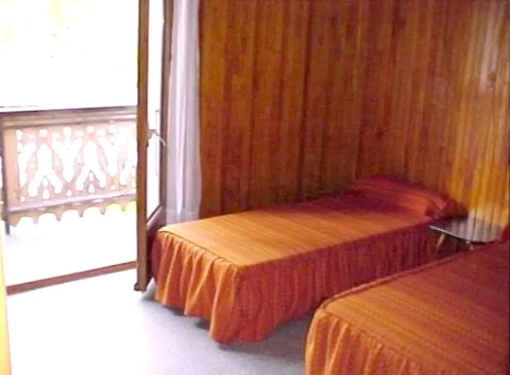 Chalet With 3 Bedrooms in Les Gets, With Wonderful Mountain View, Furn