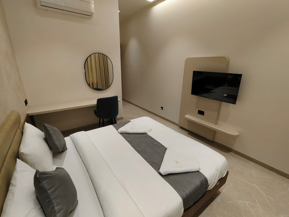 Hotel Raas Vrindavan