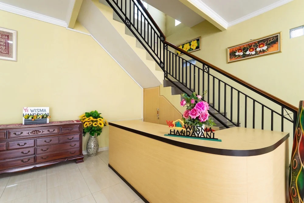 Wisma Handayani Syariah by OYO Rooms