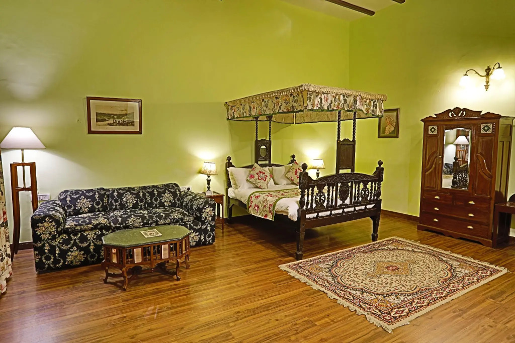 WelcomHeritage Kasmanda Palace