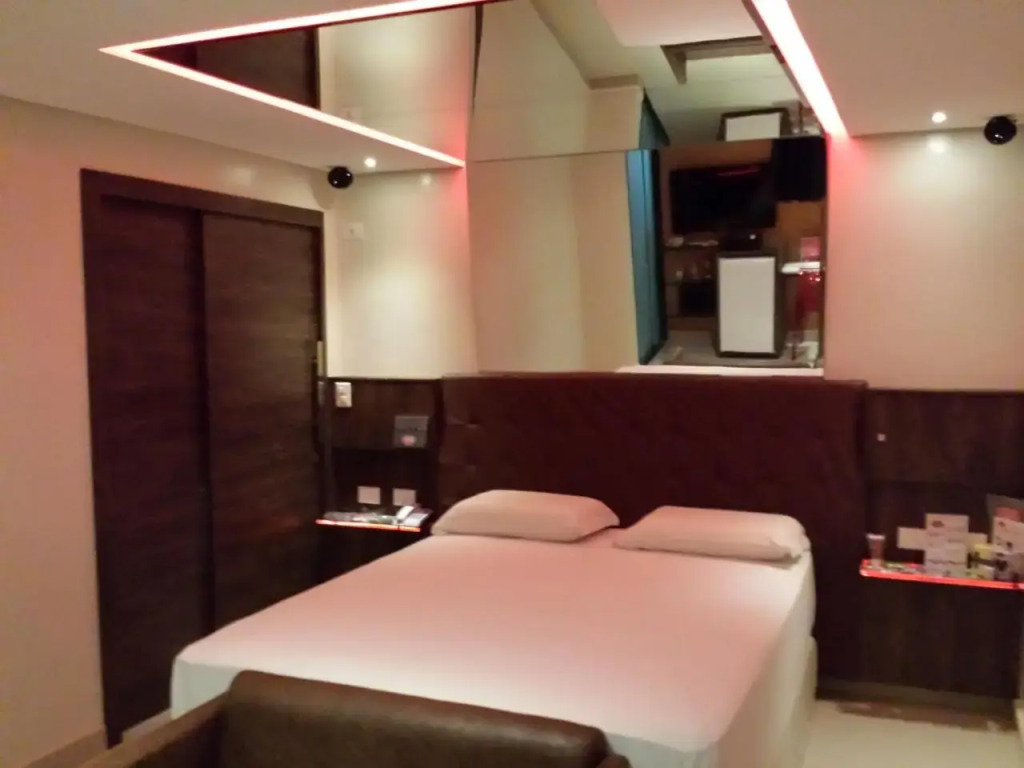 Eros Hotel