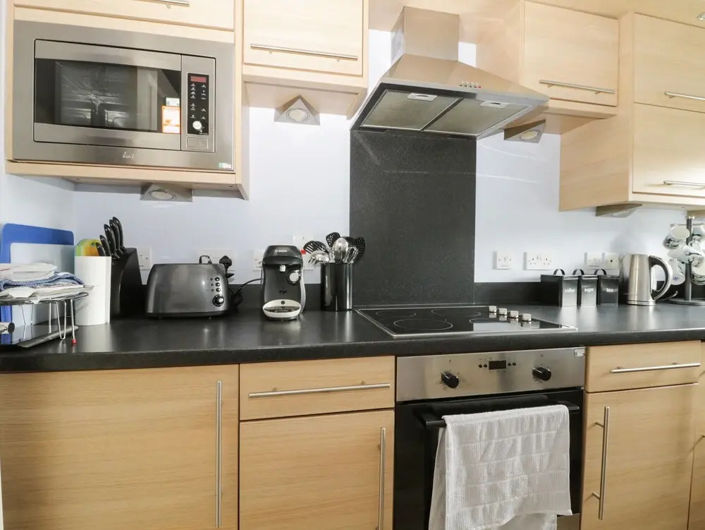 Puffin Lodge - Part of the The Bay Filey Holiday Village with pool, gym and direct beach access, pub, restaurant, tennis and meadows walks