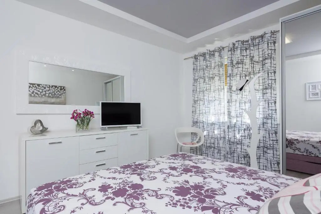 Old City Luxury Apartment Iris
