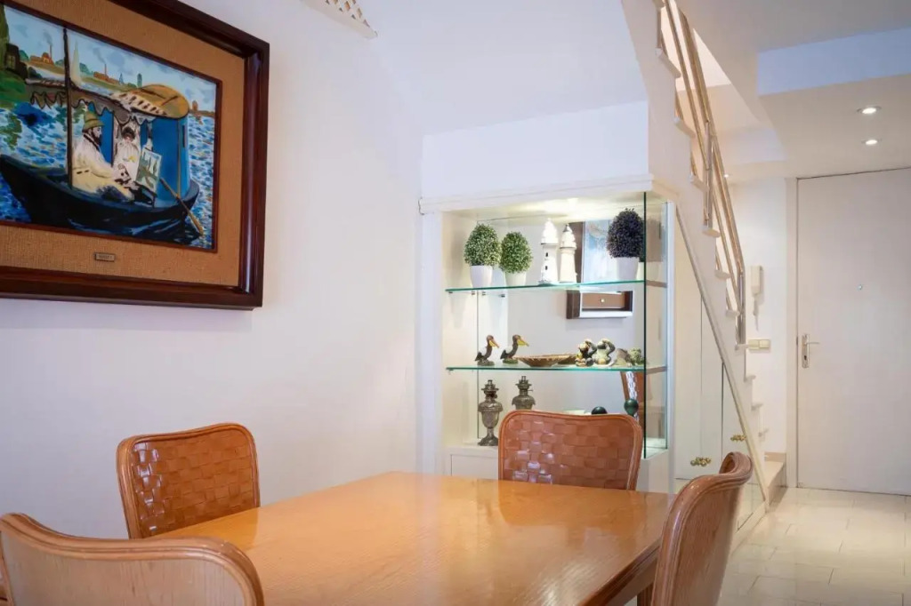 At147 Mediterrani