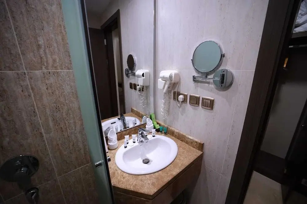 Отель Al Ebaa
