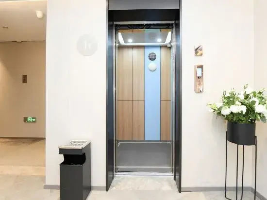 Yijia Hotel (Tianjin Jinnan Aeon Mall New National Convention and Exhibition Center)