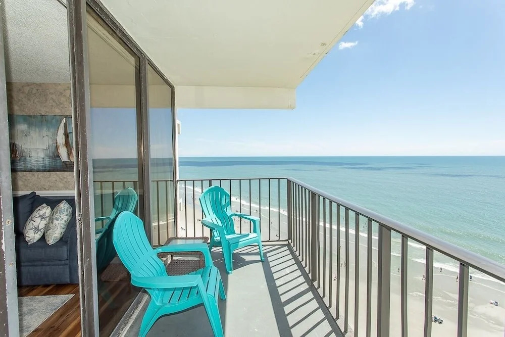 Royal Garden Resort 1404 2 Bedroom Condo by RedAwning