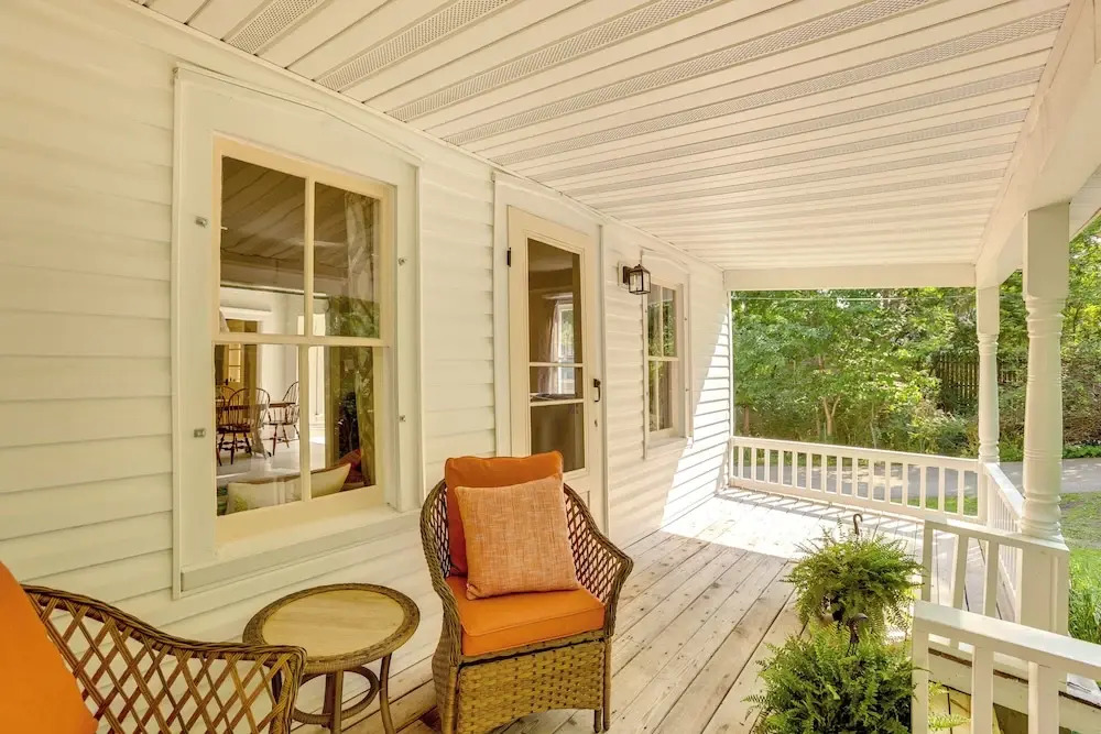 1/2 Mi to Dtwn Frankfort: 'fernhaven' Home w/ Yard