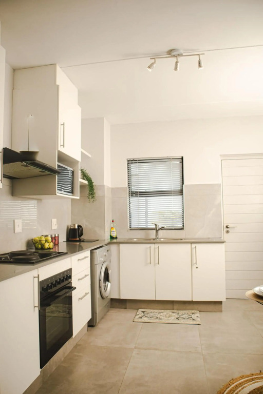 Modern 4 Sleeper Apartment