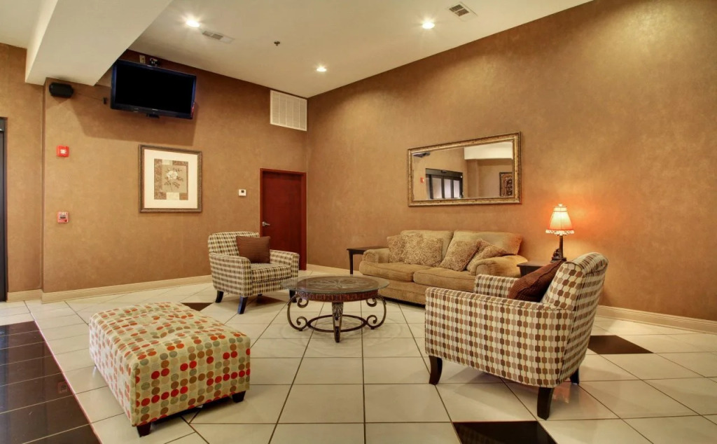 Holiday Inn Express & Suites Laurel by IHG