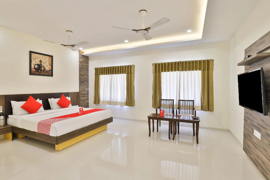 OYO 3783 Hotel Bhavani Palace