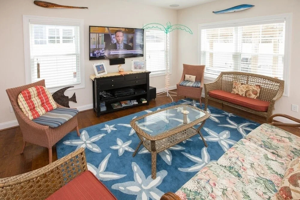 Serenity Now 4 Bedroom Condo by Redawning