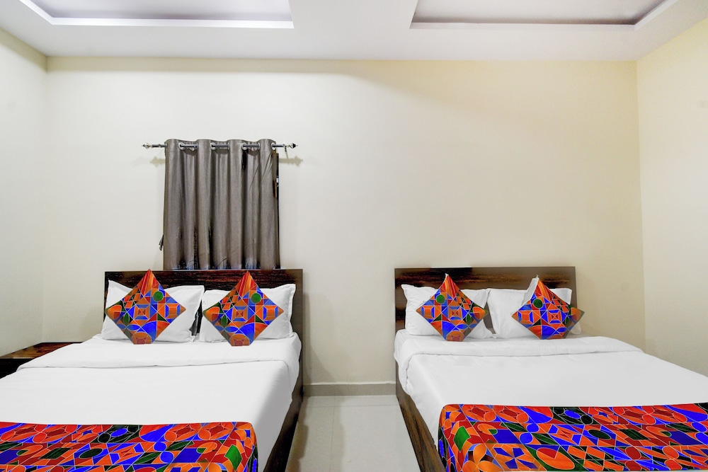 FabHotel Golden City Inn