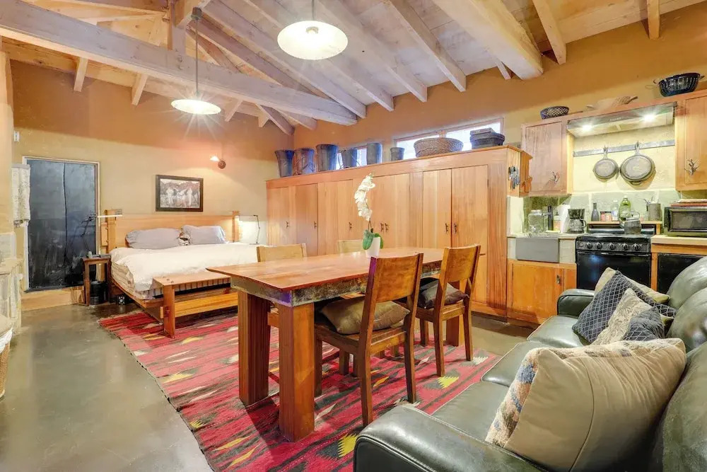 Centrally Located Santa Fe Studio Near Town!