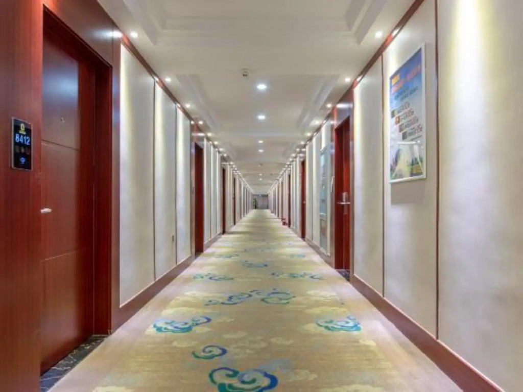 Super 8 by Wyndham Weifang Ba Jiu Hospital Qingping Road