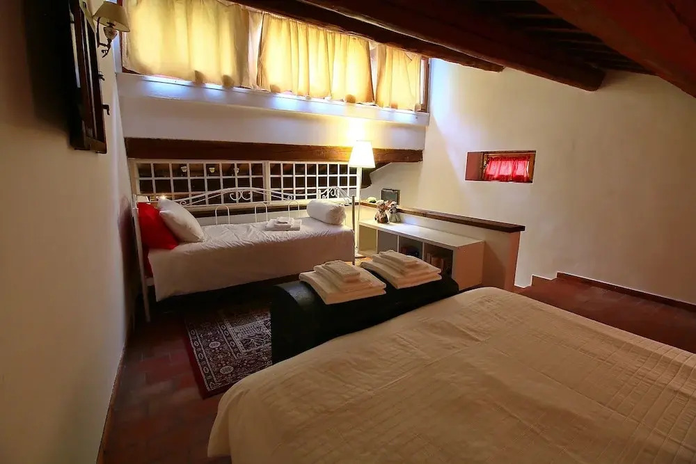 Spacious Villa With Pool in Fabriano Italy