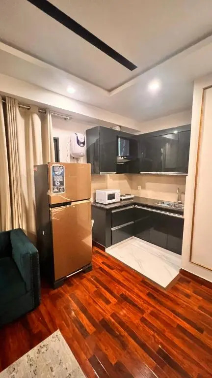 Grand Atrium Designer Apartment