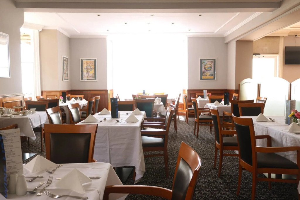 San Clu Hotel, Bar & Brasserie