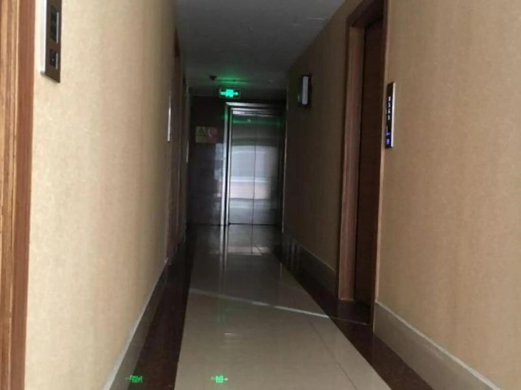 Marriott Business Hotel (Gaozhou People's Court)