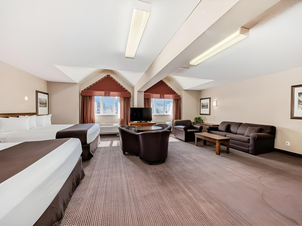 Canmore Inn & Suites