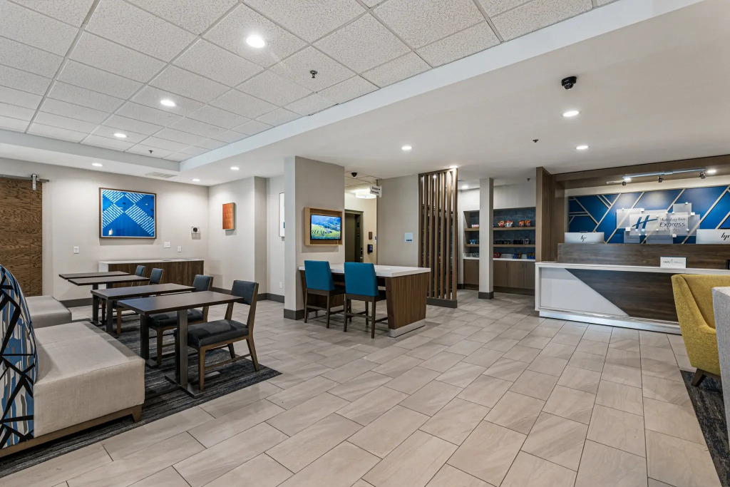 Holiday Inn Express & Suites Buford NE - Lake Lanier by IHG