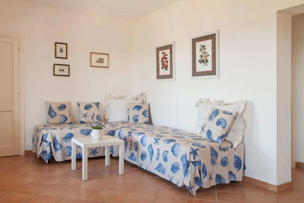 Uniquely located, quiet, facing the sea. 3 +1 pax sea 80m.-SCRITTORE VILLA