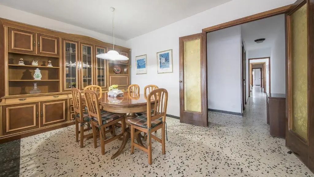 R28 Apartamento Montserrat 11-3