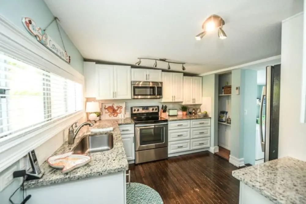 Mim's Cottage By The C 3 Bedroom Cottage by RedAwning