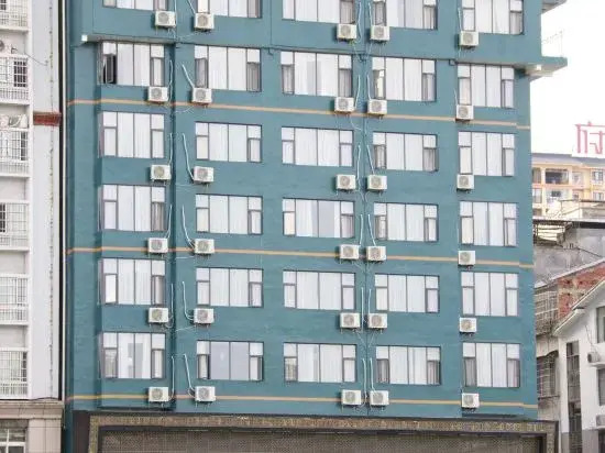 Cengong Haina Hotel