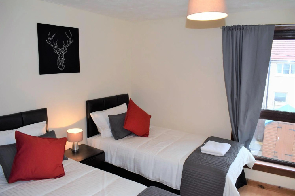 3 Bedroom-Kelpies Serviced Apartments Bruce