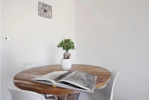 Eufonia Vinyl Friendly Apartment