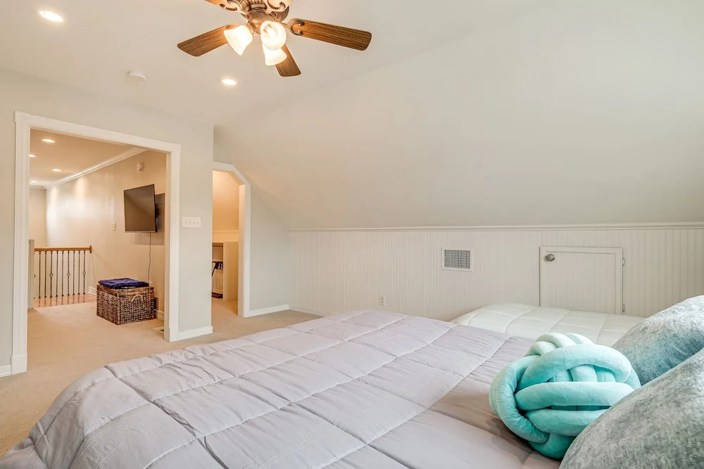 Brenham Rental w/ Deck & Yard < 1 Mi to Downtown!