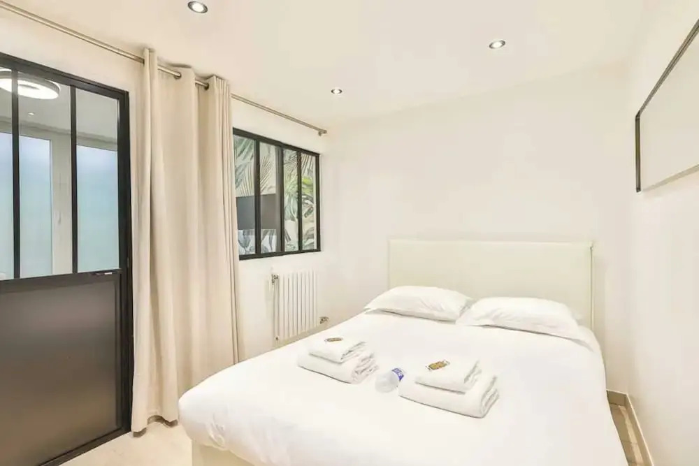 Newly Renovated Appartement Canal de L'ourq