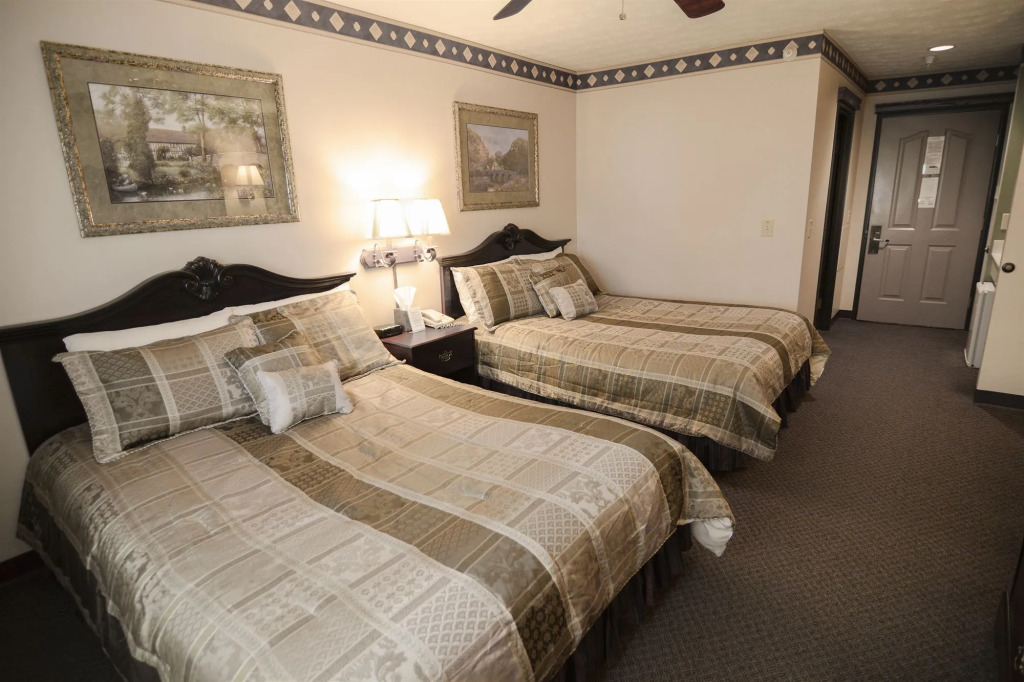 Hearthstone Inn & Suites